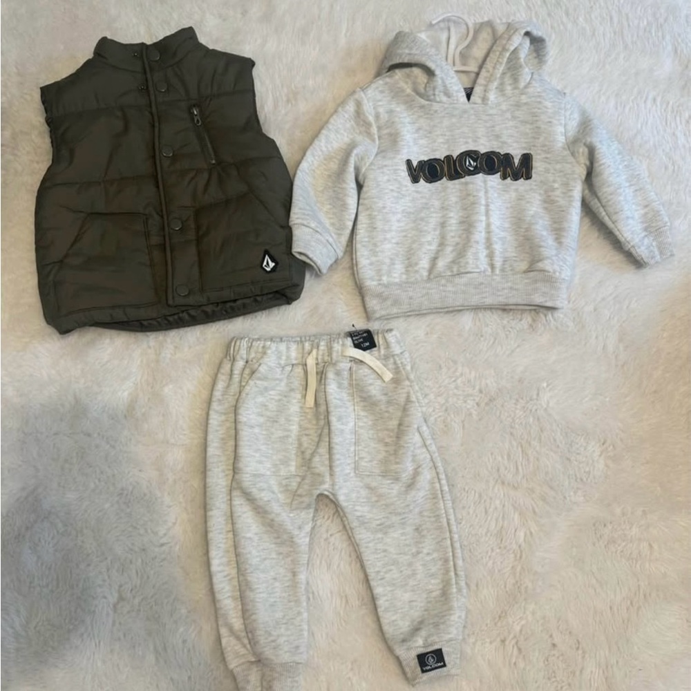 Volcom Heather Gray Set with Olive Vest